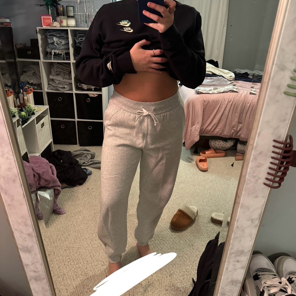 Lululemon Scuba Sweatpants🩶